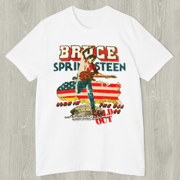 Bruce Springsteen Born In The USA 1985 T-Shirt Rock Concert Fan Gift Unisex Tee - Picture 1 of 5